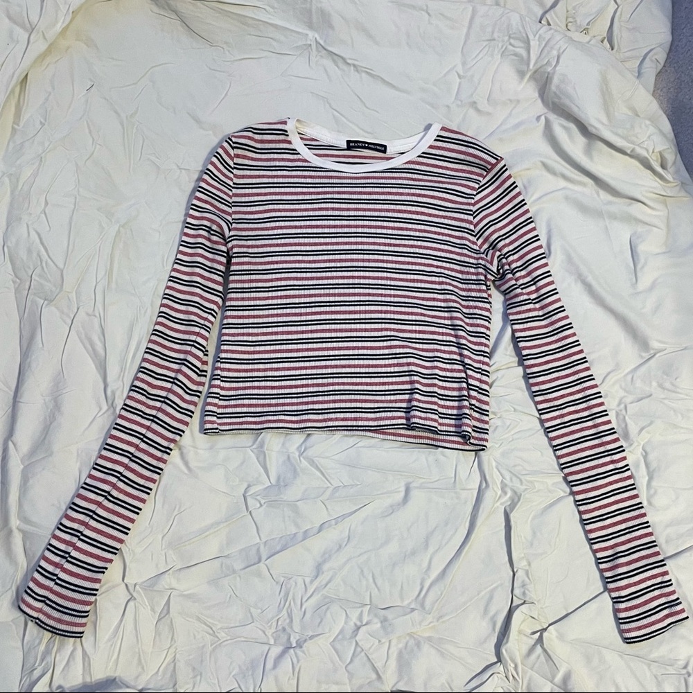 Brandy Melville cropped long sleeve